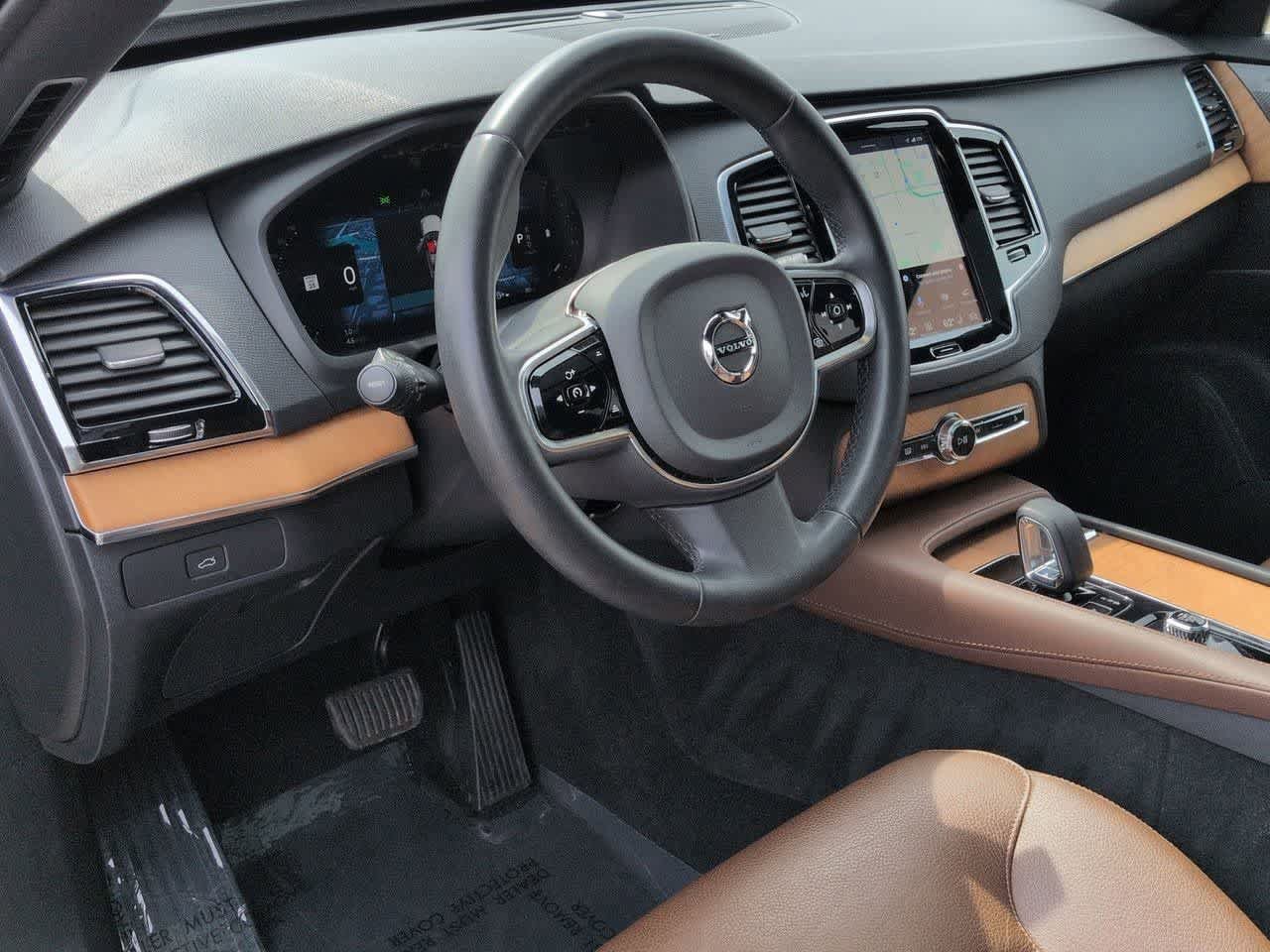 Used 2023 Volvo XC90 B6 Plus w/ Protection Package Premier AWD/4WD image 2
