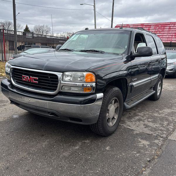 Used 2005 GMC Yukon SLT w/ SLT Preferred Equipment Group AWD/4WD image 2