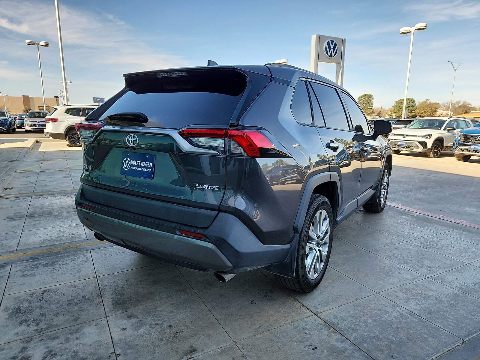Used 2019 Toyota RAV4 Limited image 7