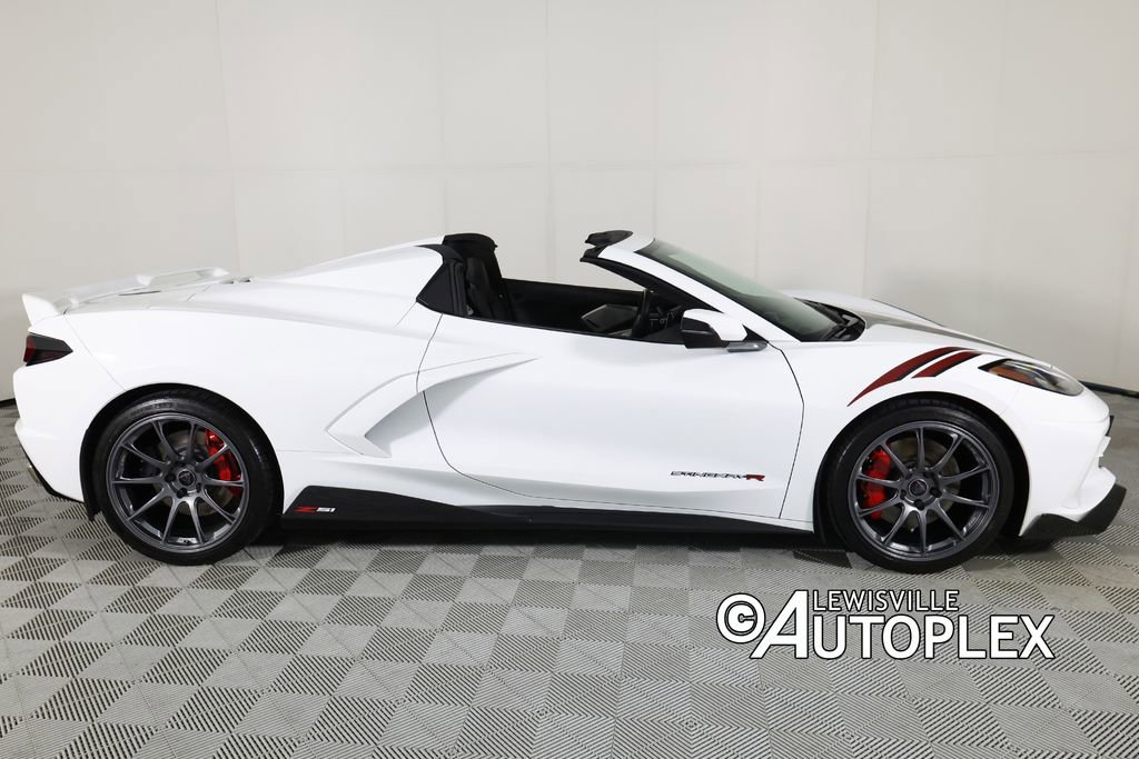 Used 2023 Chevrolet Corvette Stingray Premium Conv w/ Z51 Performance Package RWD image 4