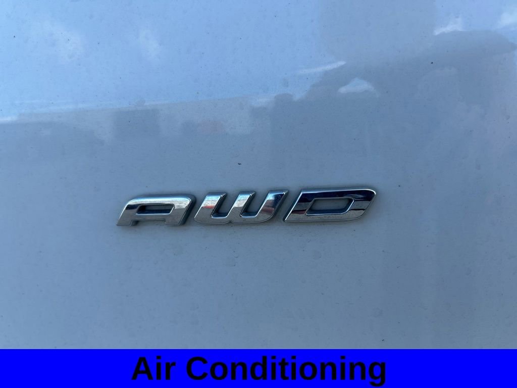 Used 2021 Ford Edge Titanium AWD/4WD image 4