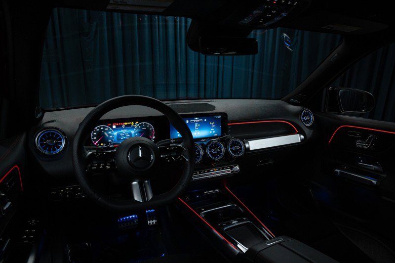 New 2026 Mercedes-Benz GLB 250 4MATIC image 13