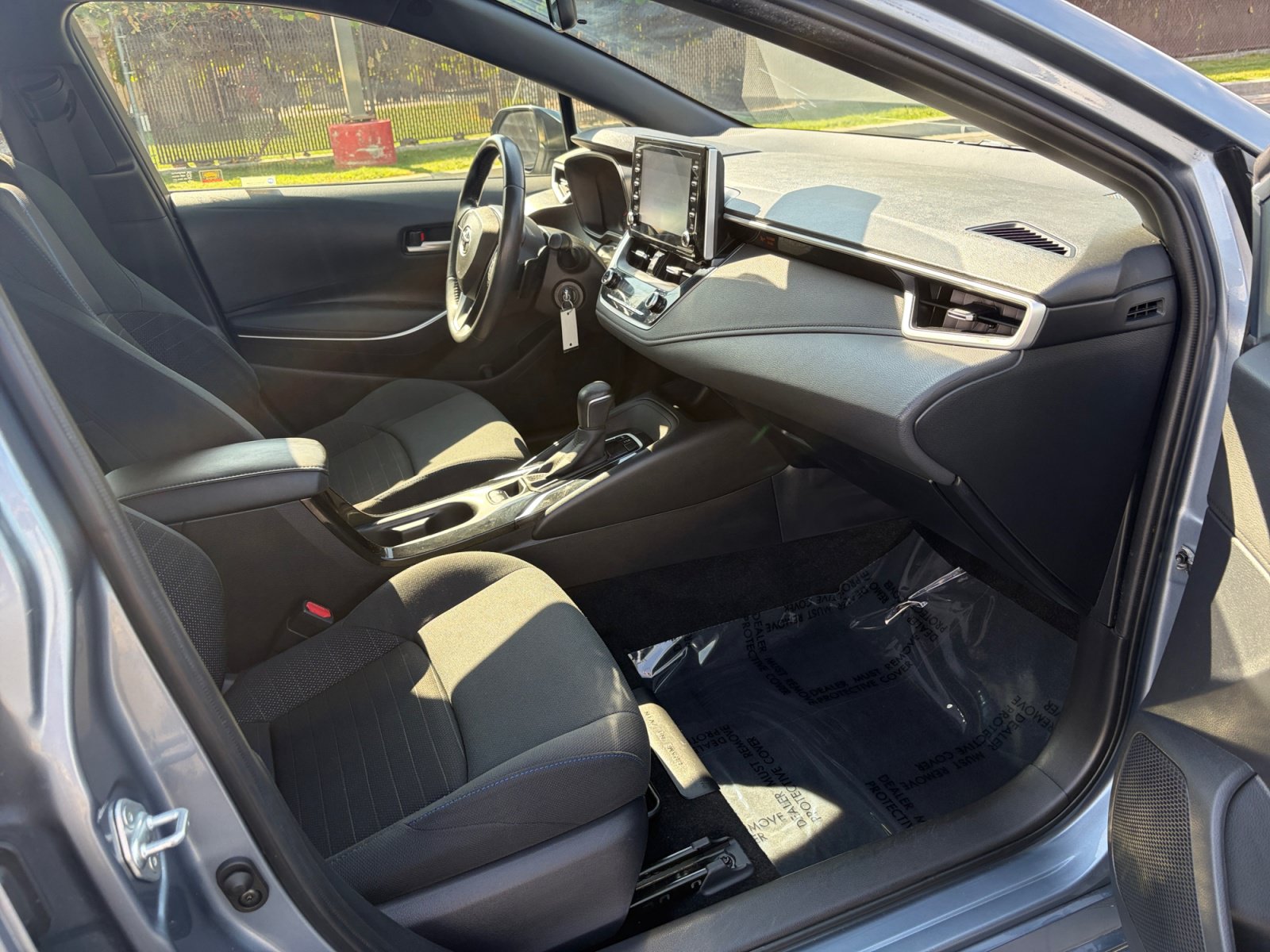 Used 2020 Toyota Corolla SE w/ Carpet Mat Package (TMS) FWD image 28