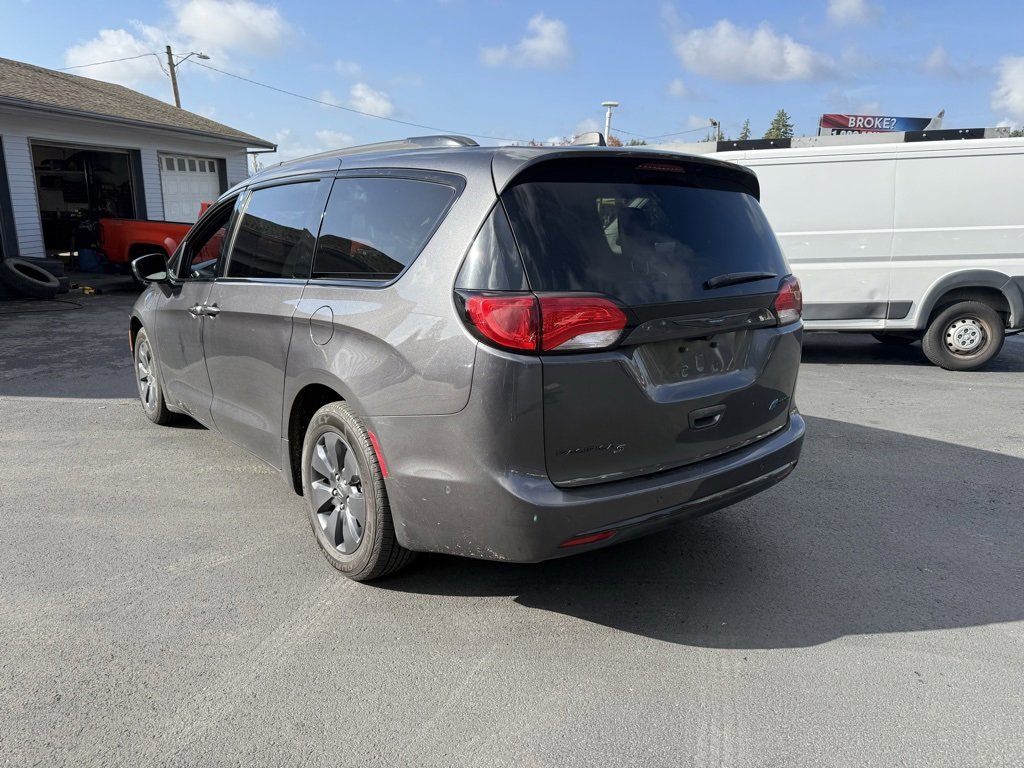 Used 2020 Chrysler Pacifica Limited w/ Advanced Safetytec Group image 3