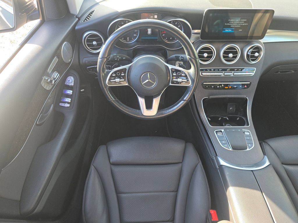 Used 2020 Mercedes-Benz GLC 300 4MATIC image 25