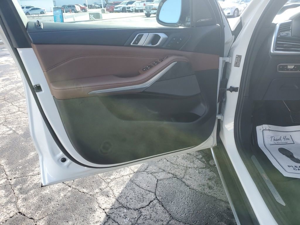 Used 2019 BMW X5 xDrive40i w/ Luxury Seating Package image 13