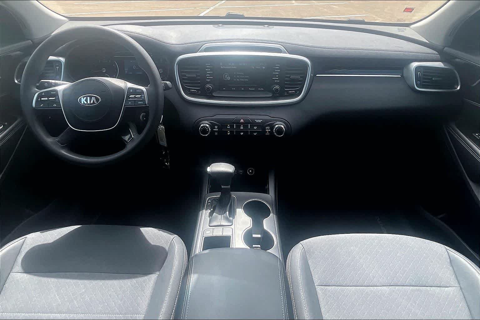 Used 2020 Kia Sorento L FWD image 9
