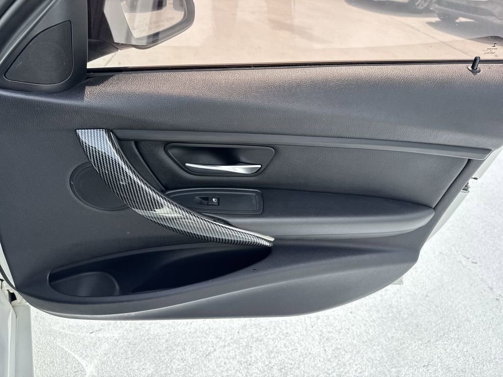 Used 2015 BMW 320i Sedan RWD image 43