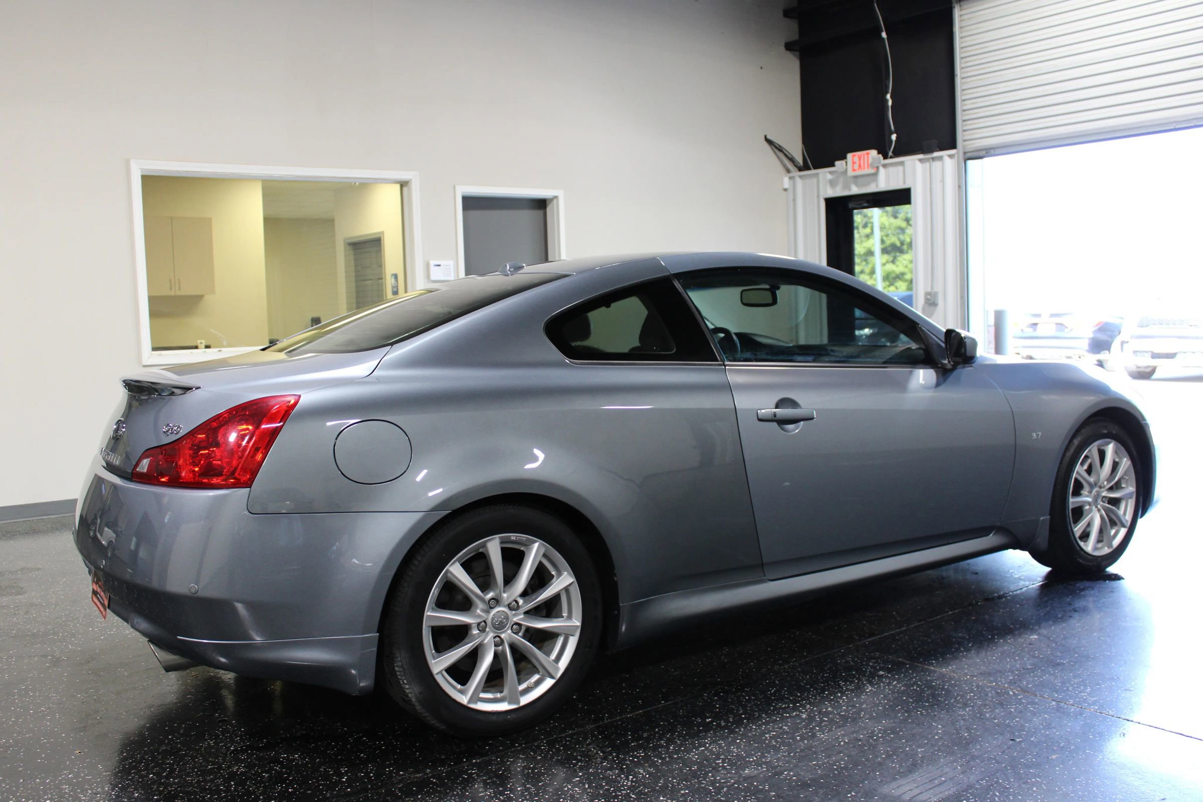 Used 2015 INFINITI Q60 Journey w/ Premium Package RWD image 3