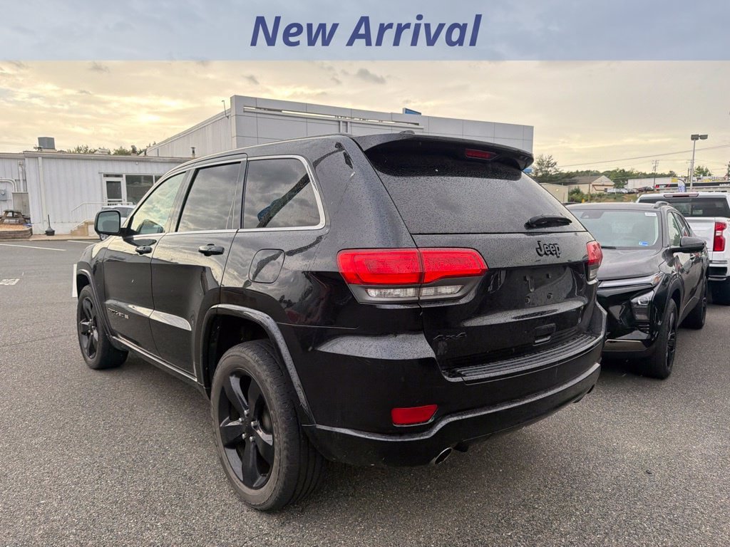 Used 2014 Jeep Grand Cherokee Altitude AWD/4WD image 11