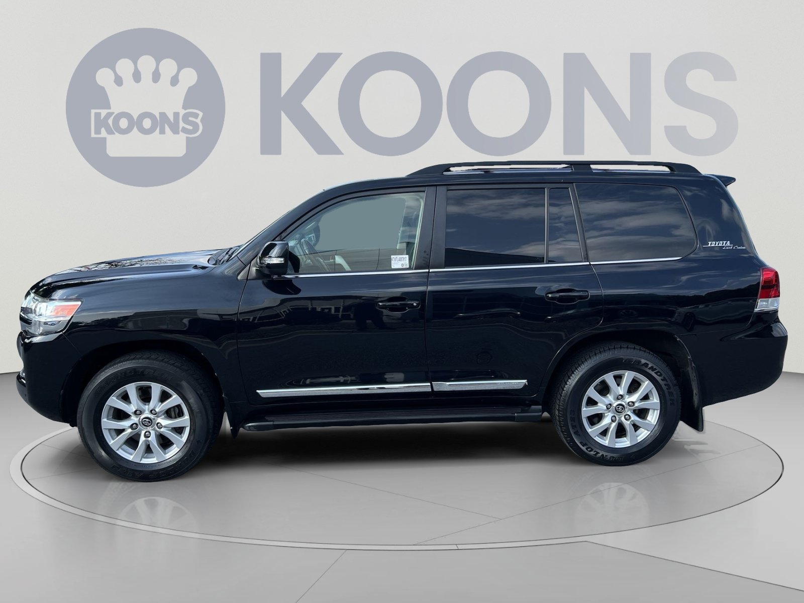 Used 2020 Toyota Land Cruiser AWD/4WD image 2