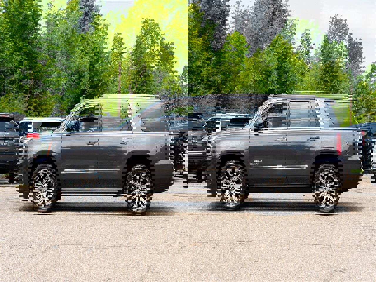 Used 2018 GMC Yukon Denali w/ Denali Ultimate Package image 7