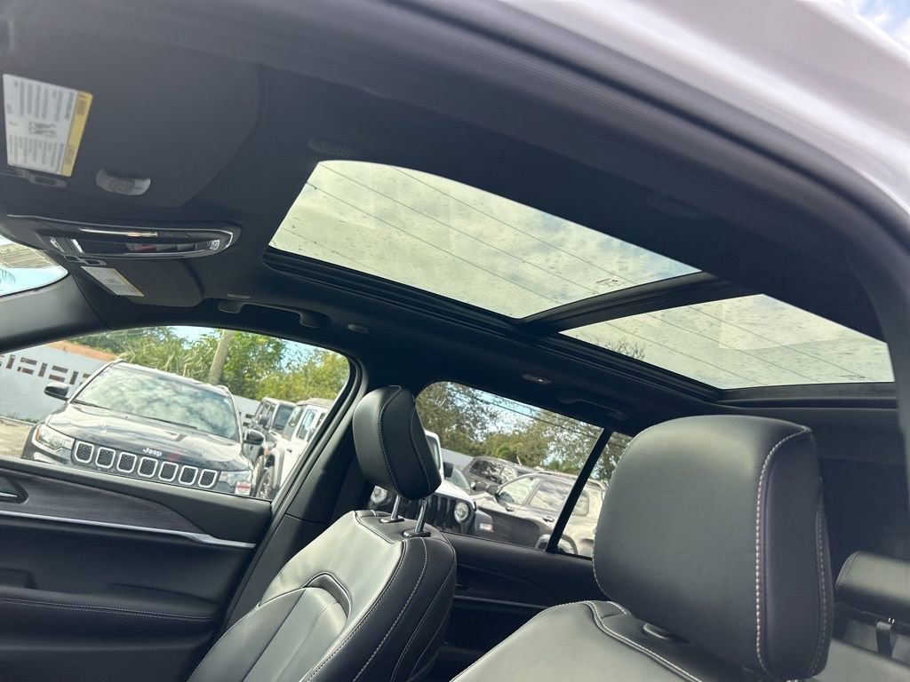 New 2026 Jeep Grand Cherokee Limited image 10