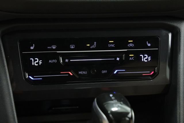 Used 2024 Volkswagen Tiguan SE image 19