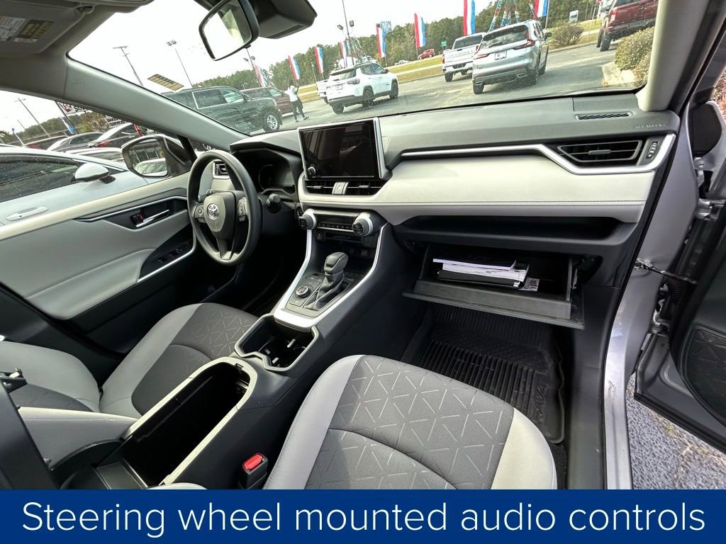 Used 2023 Toyota RAV4 XLE image 27
