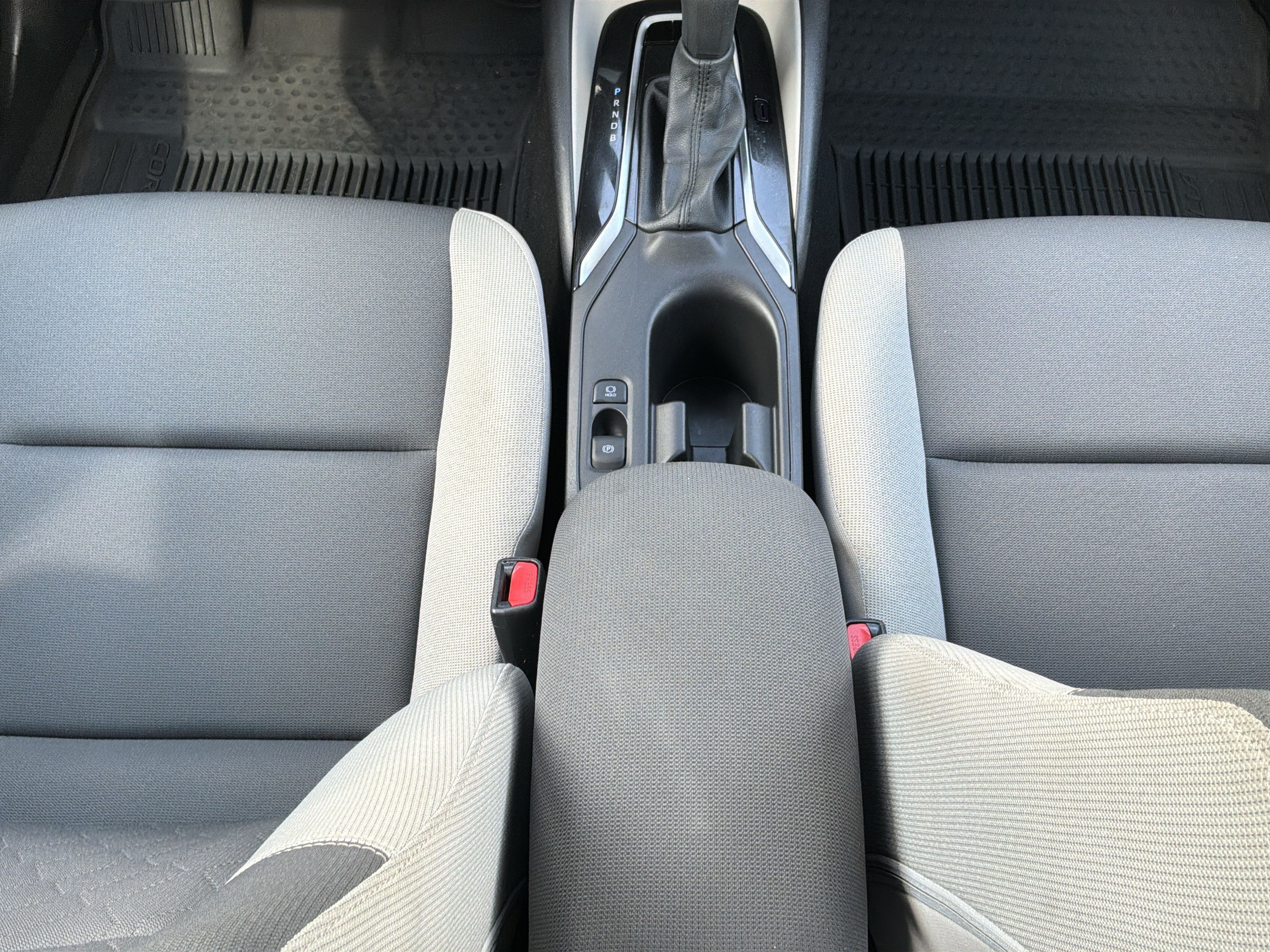 Used 2025 Toyota Corolla LE FWD image 28