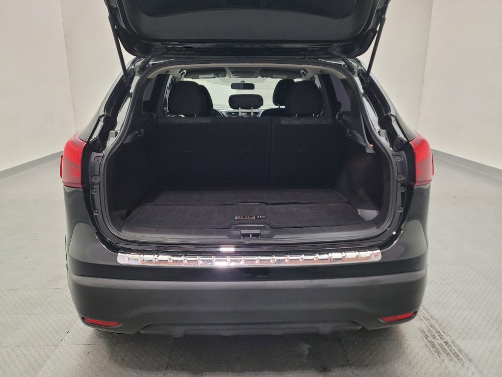 Used 2018 Nissan Rogue Sport SV w/ SV Technology Package FWD image 29