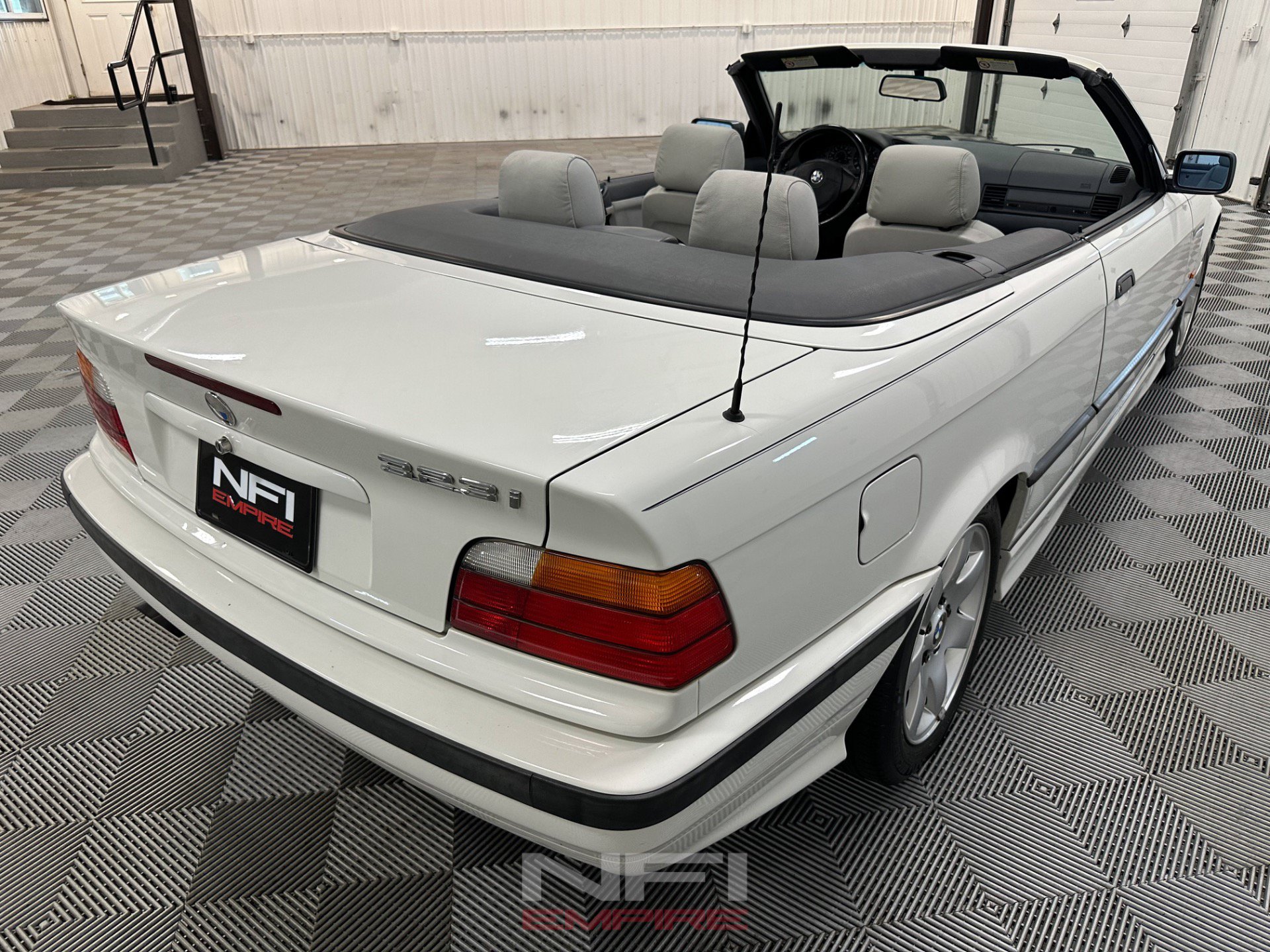 Used 1999 BMW 323i Convertible RWD image 14