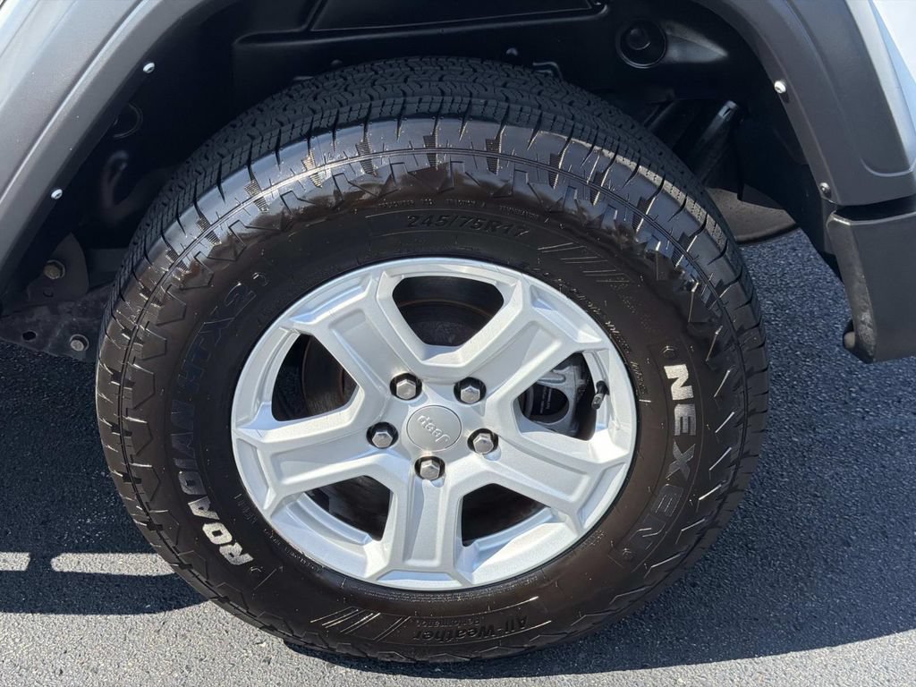 Used 2021 Jeep Wrangler Unlimited Sport AWD/4WD image 11