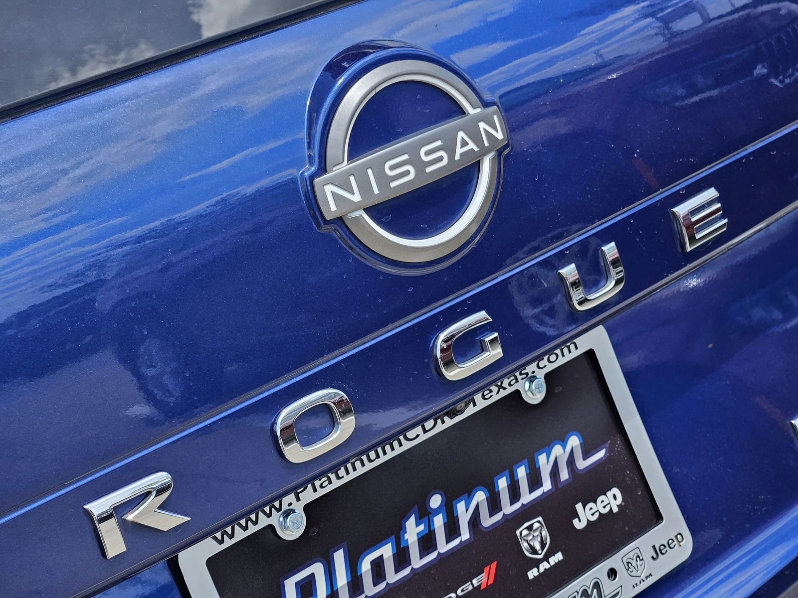 Used 2023 Nissan Rogue Platinum w/ Platinum Premium Package FWD image 14