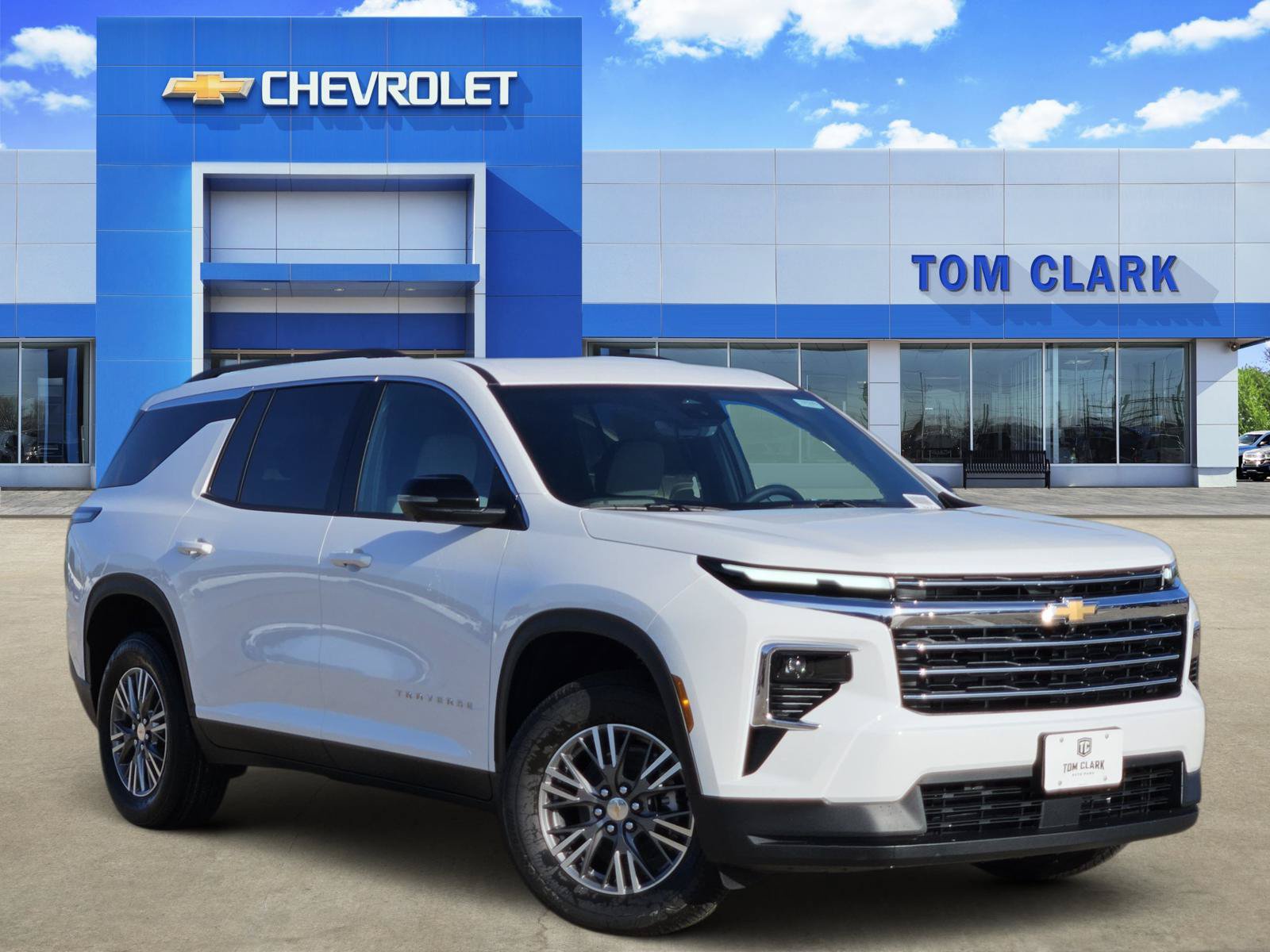 New 2027 Chevrolet Traverse LT w/ Driver Confidence Package FWD image 1