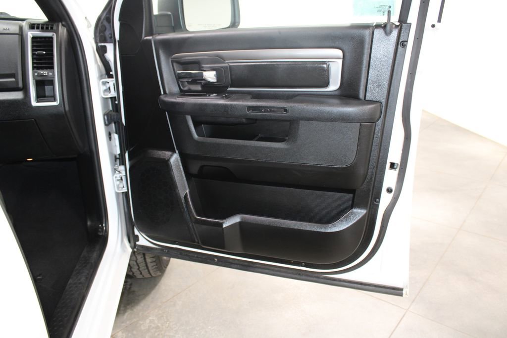 Used 2024 RAM 1500 Classic Warlock image 28