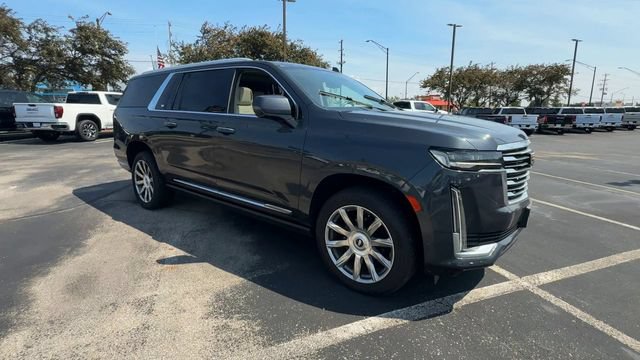 Used 2022 Cadillac Escalade ESV Premium Luxury Platinum AWD/4WD image 2