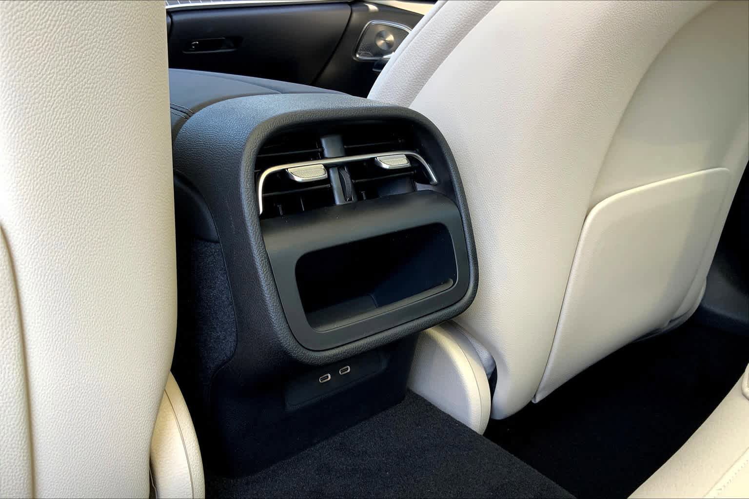 New 2025 Mercedes-Benz E 350 4MATIC Sedan image 11