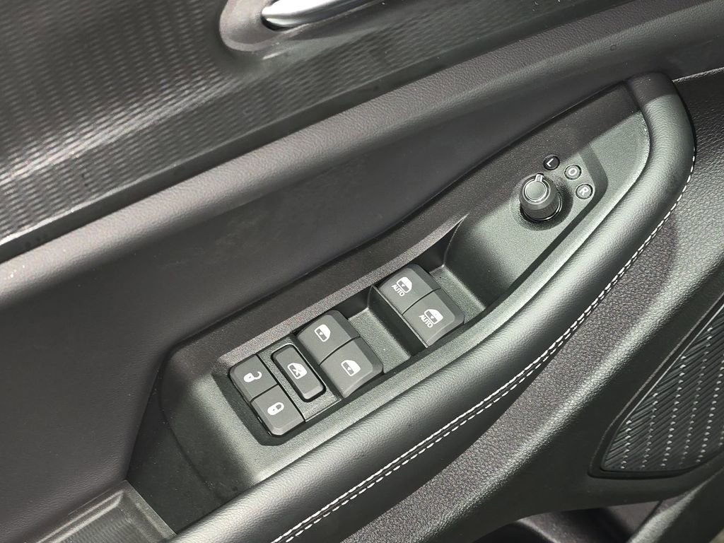 New 2025 Jeep Grand Cherokee L Laredo image 19