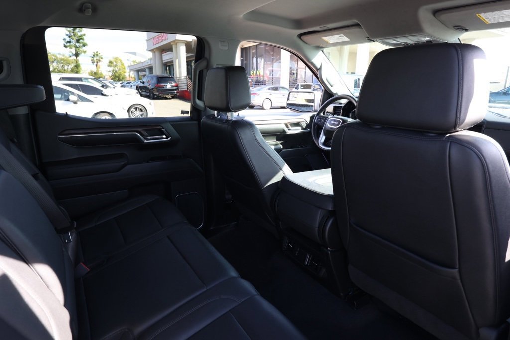 Used 2024 GMC Sierra 1500 SLT image 16