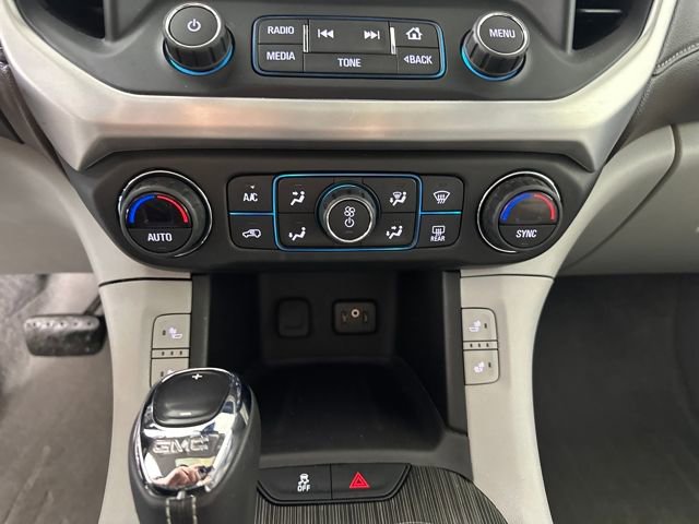 Used 2017 GMC Acadia SLT image 23