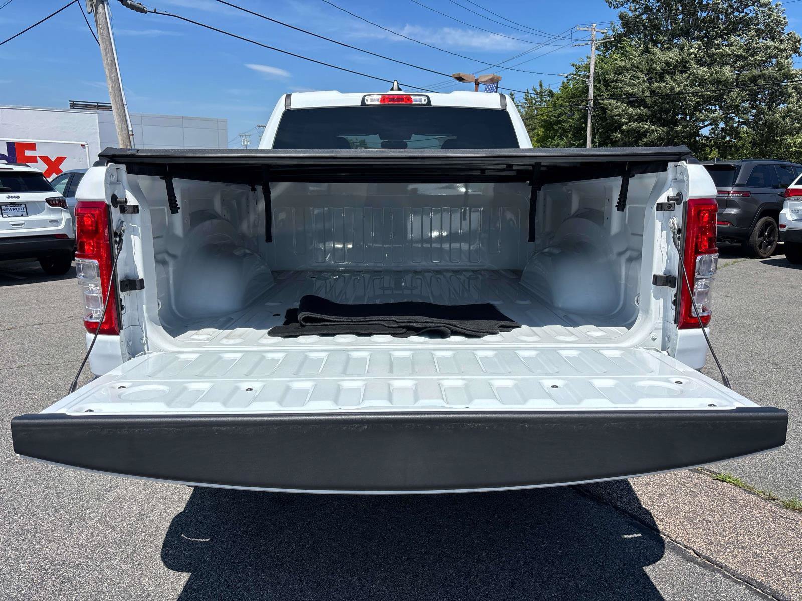 Used 2022 RAM 1500 Big Horn AWD/4WD image 5