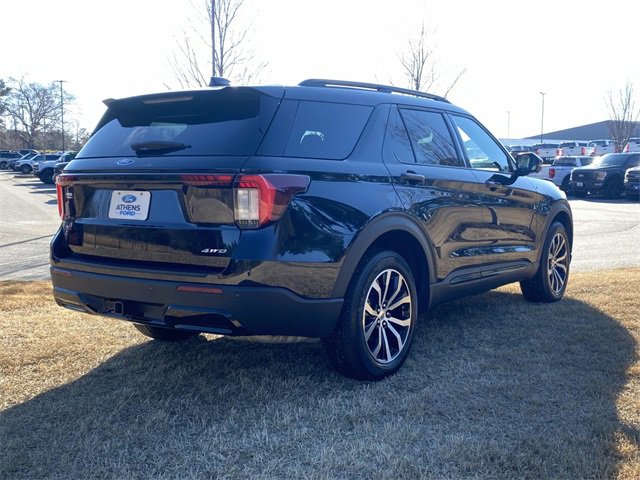 Used 2025 Ford Explorer ST-Line image 3