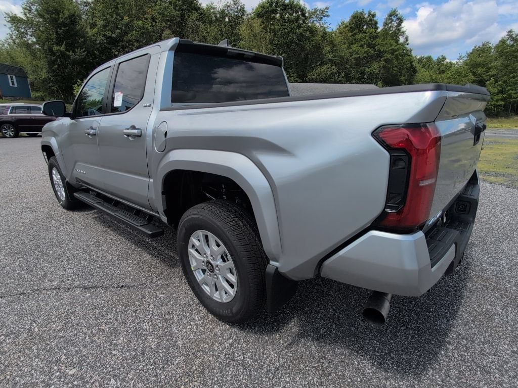 Certified 2026 Toyota Tacoma SR5 AWD/4WD image 4