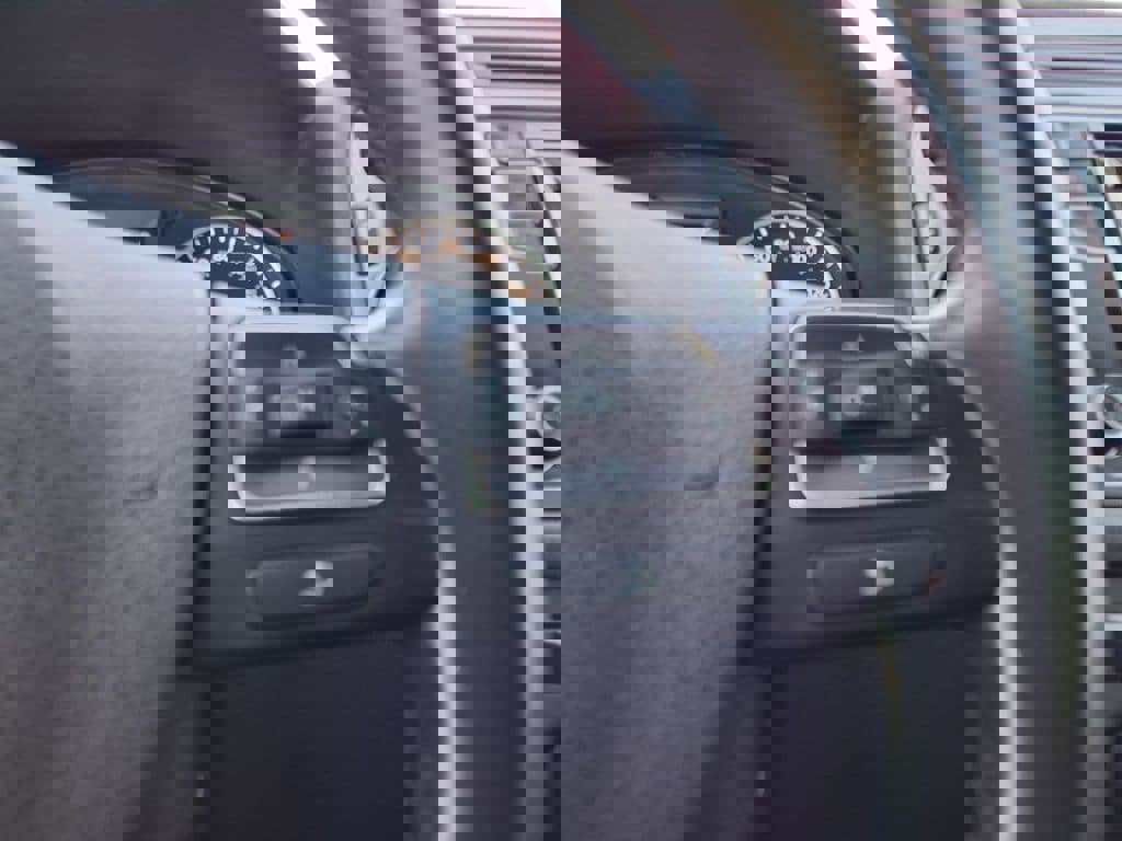 Used 2016 Volkswagen Tiguan S image 7