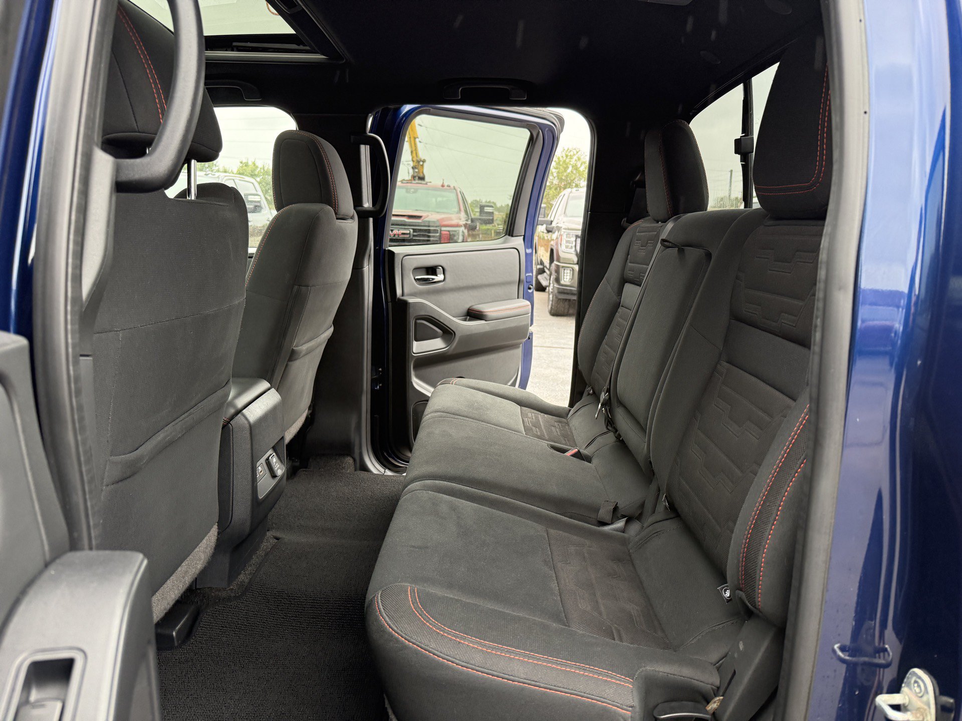 Used 2022 Nissan Frontier S AWD/4WD image 29
