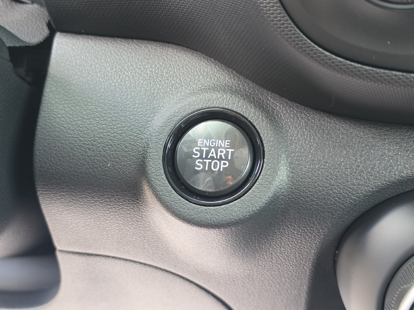 New 2026 Hyundai Venue SEL FWD image 32