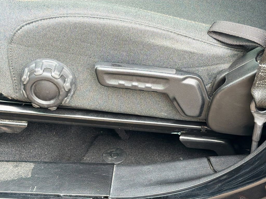 Used 2024 Jeep Wrangler Sport S image 21