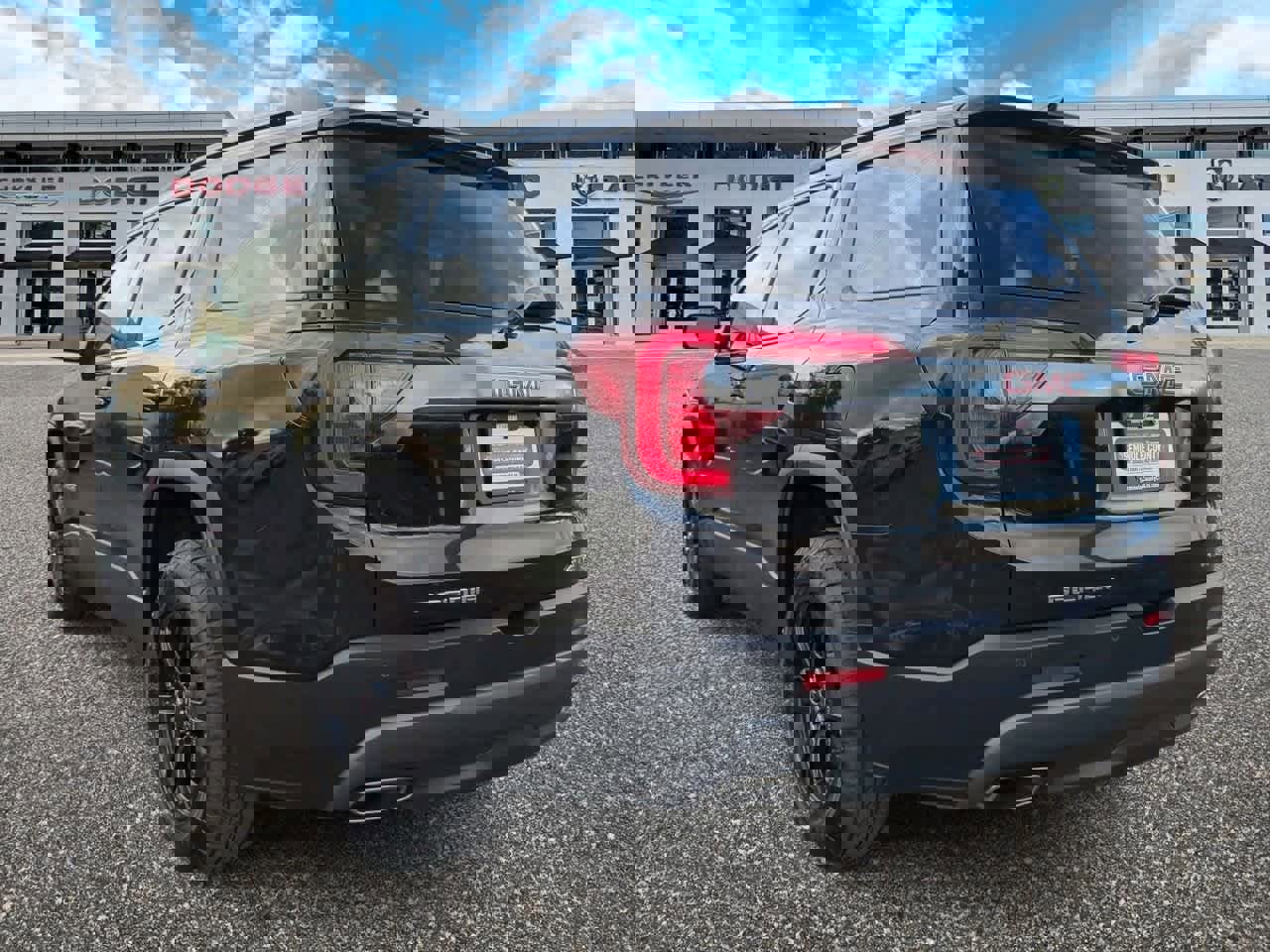 Used 2023 GMC Acadia AT4 w/ Technology Package image 6