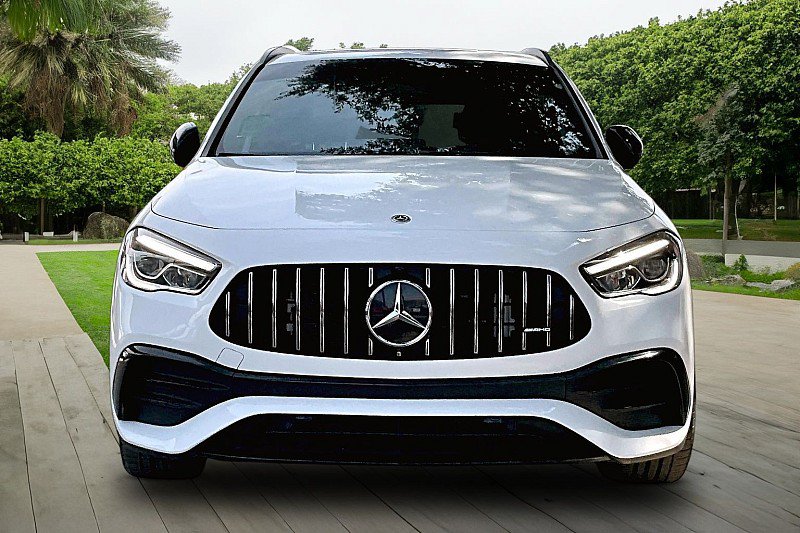 Used 2022 Mercedes-Benz GLA 35 AMG 4MATIC w/ Premium Package Lite image 2