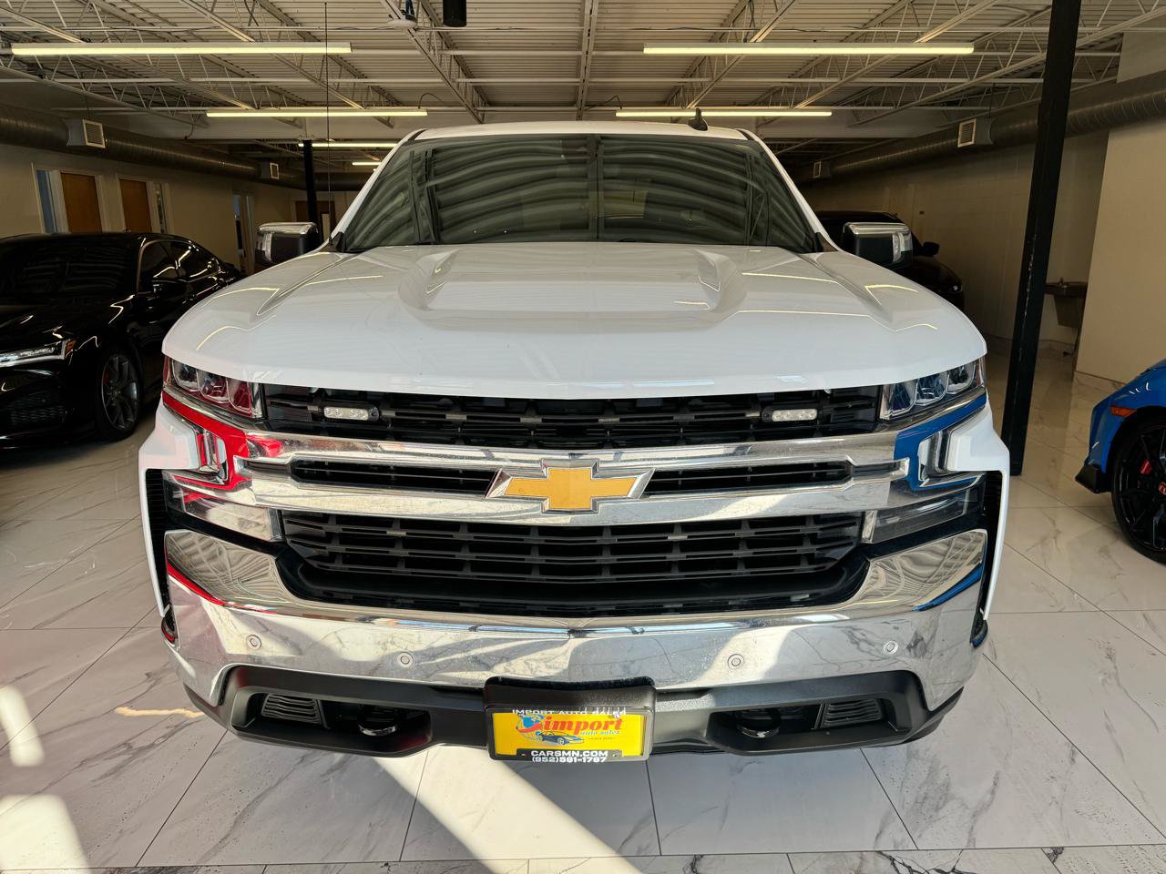Used 2020 Chevrolet Silverado 1500 LT w/ Convenience Package AWD/4WD image 2