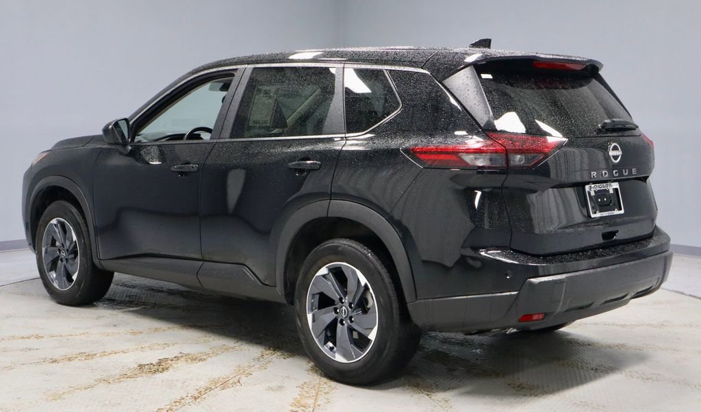 Certified 2025 Nissan Rogue SV FWD image 8