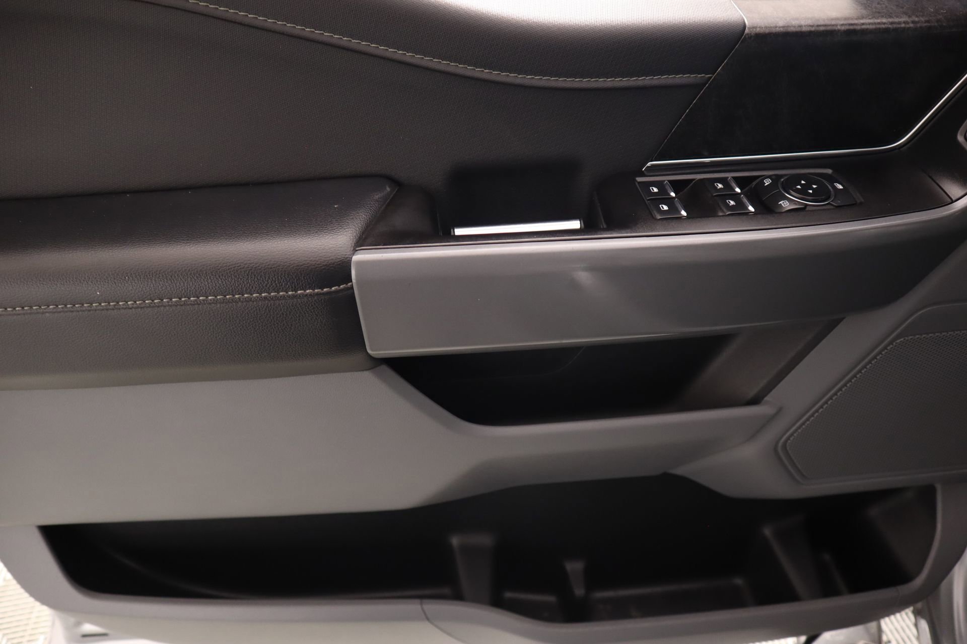 Used 2023 Ford F150 XLT w/ Equipment Group 302A High image 16