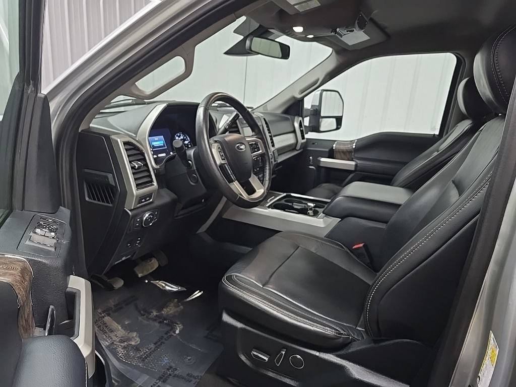 Used 2019 Ford F250 Lariat w/ Lariat Ultimate Package AWD/4WD image 30