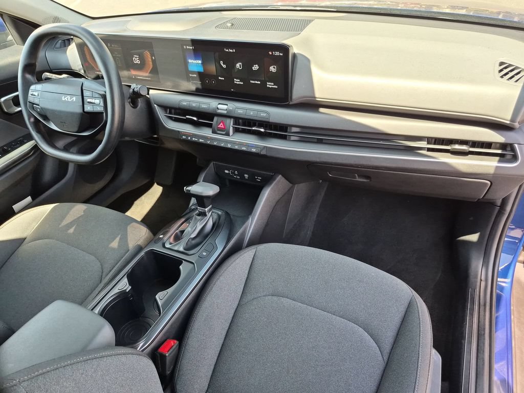 Used 2025 Kia K4 FWD image 32