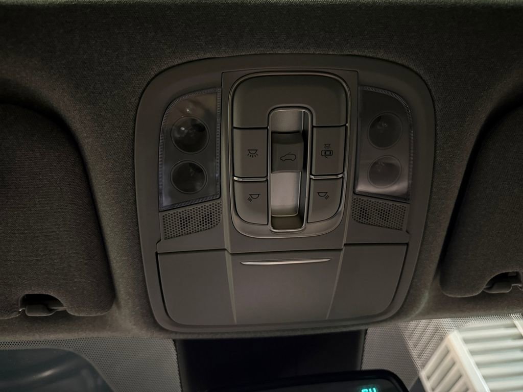 Used 2019 Hyundai Santa Fe Limited image 31