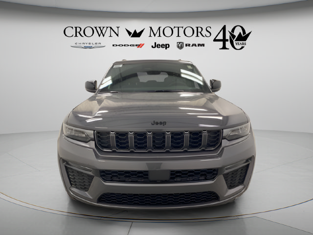 Used 2026 Jeep Grand Cherokee Limited w/ Limited Altitude Package AWD/4WD image 2