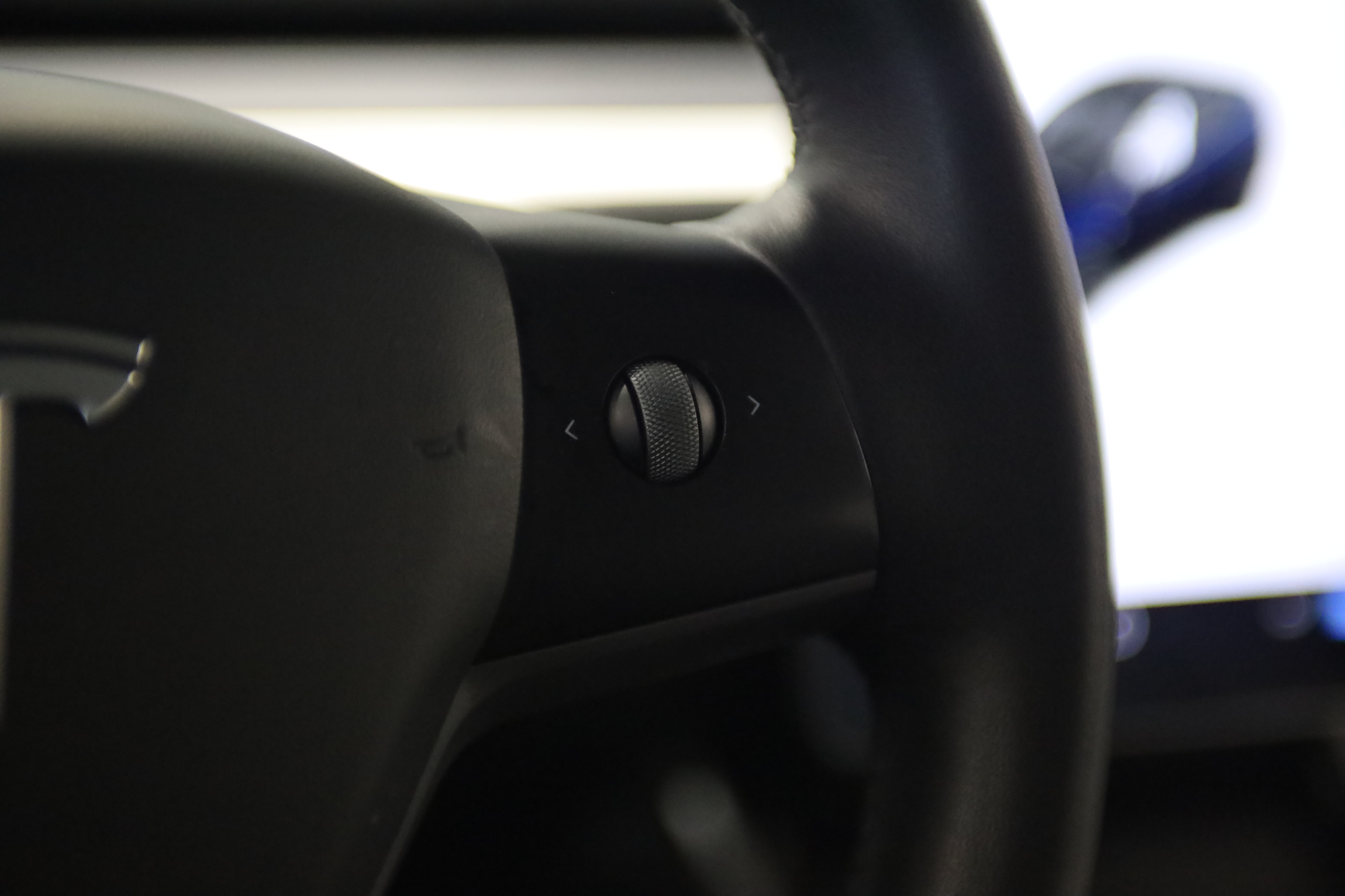 Used 2021 Tesla Model Y Long Range AWD/4WD image 22