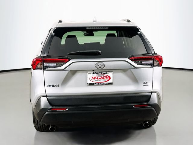 Used 2019 Toyota RAV4 LE image 16