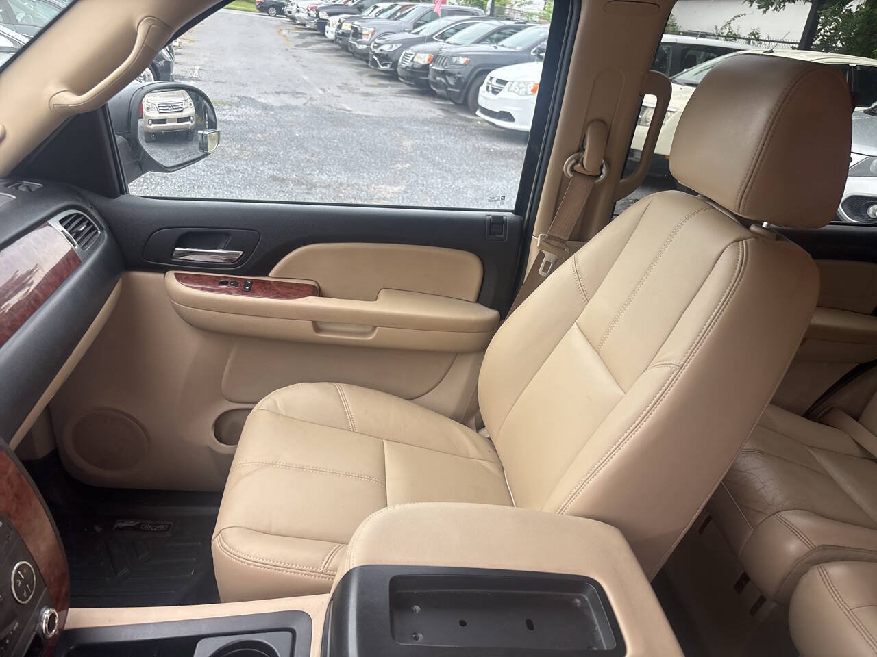 Used 2007 Chevrolet Tahoe LT w/ LT Preferred Equipment Group RWD image 12